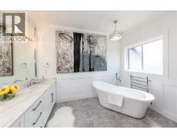 10820 Dennis Crescent, Richmond, BC V7A3S1 Photo 15