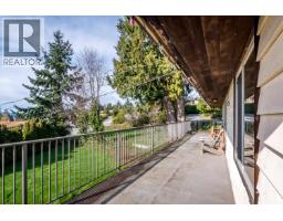4902 Laurel Avenue, Sechelt, BC V7Z0B7 Photo 18
