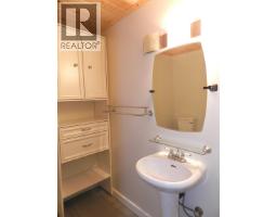 4902 Laurel Avenue, Sechelt, BC V7Z0B7 Photo 32
