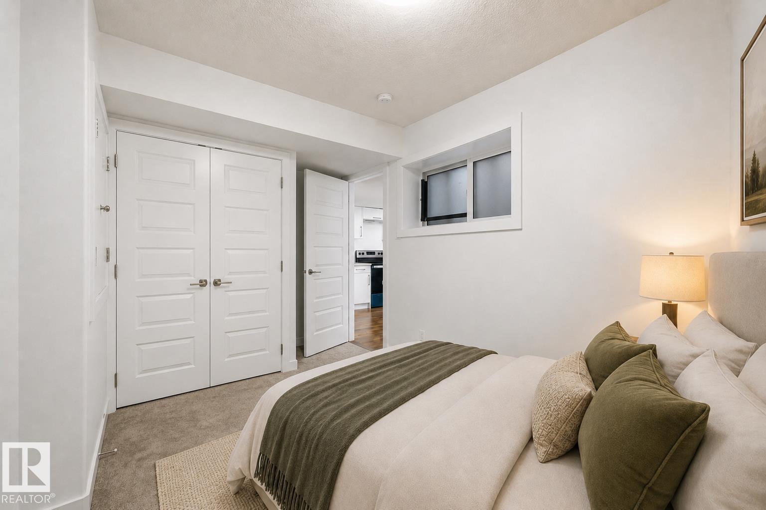 7258 CHIVERS PL SW - 42