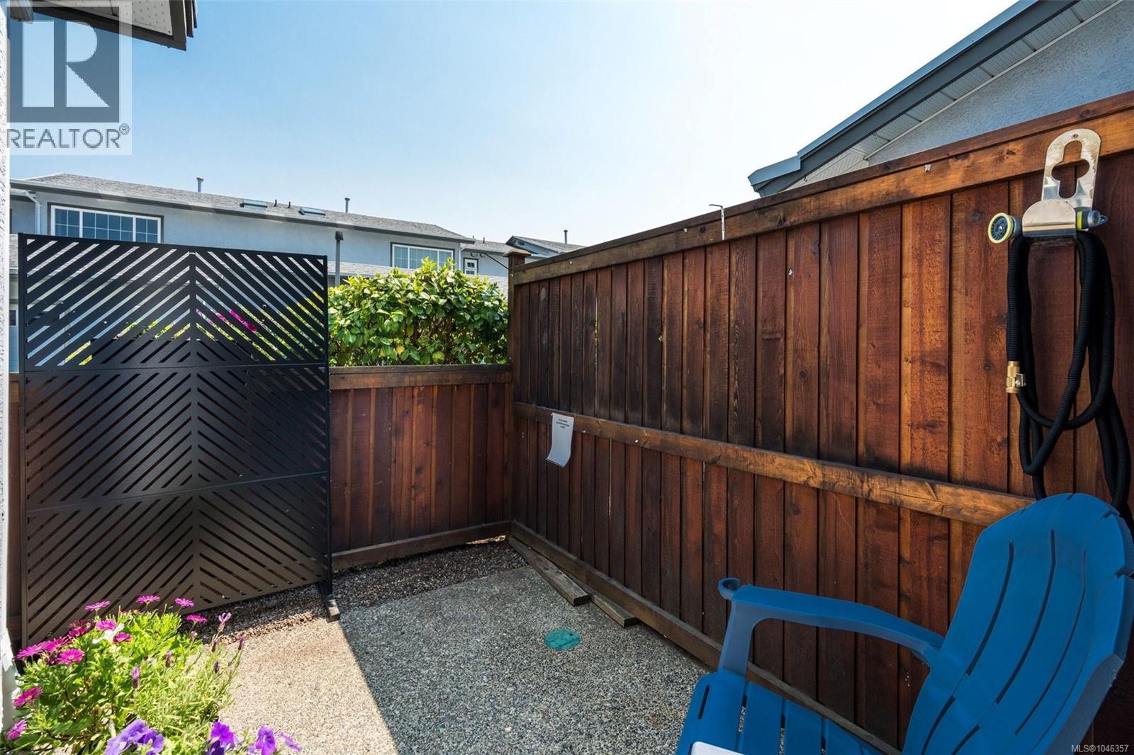 #9 2115 Amelia Ave - 25
