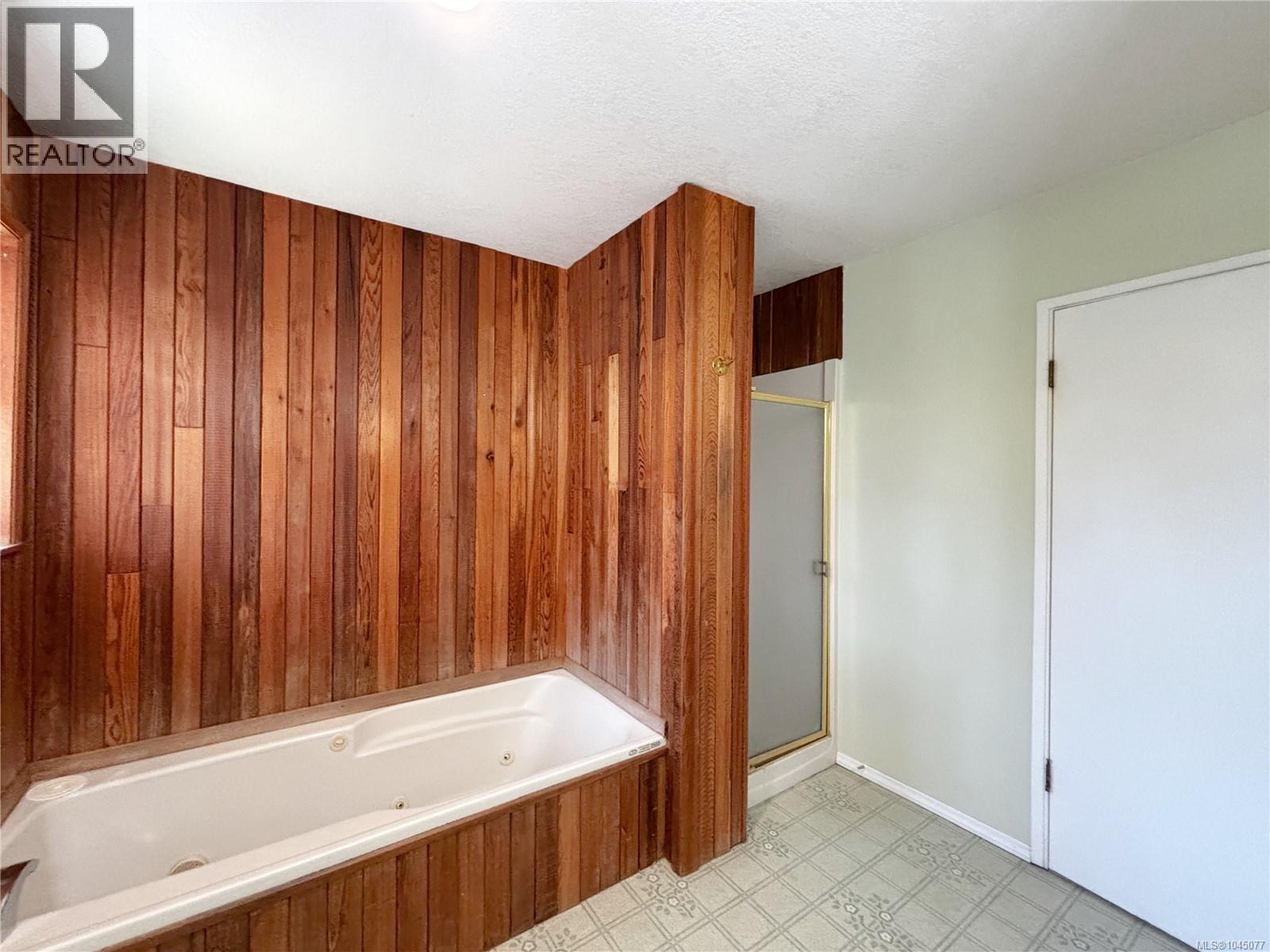 352 Nootka Dr - Image 14