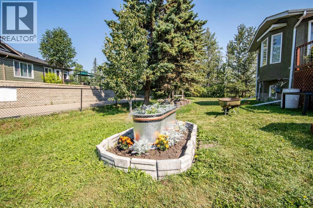 550 4 Avenue SW - 4