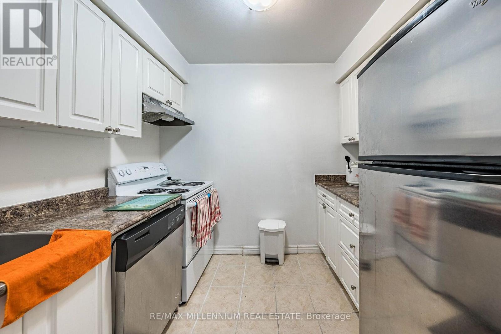301 MILESTONE CRESCENT - 20