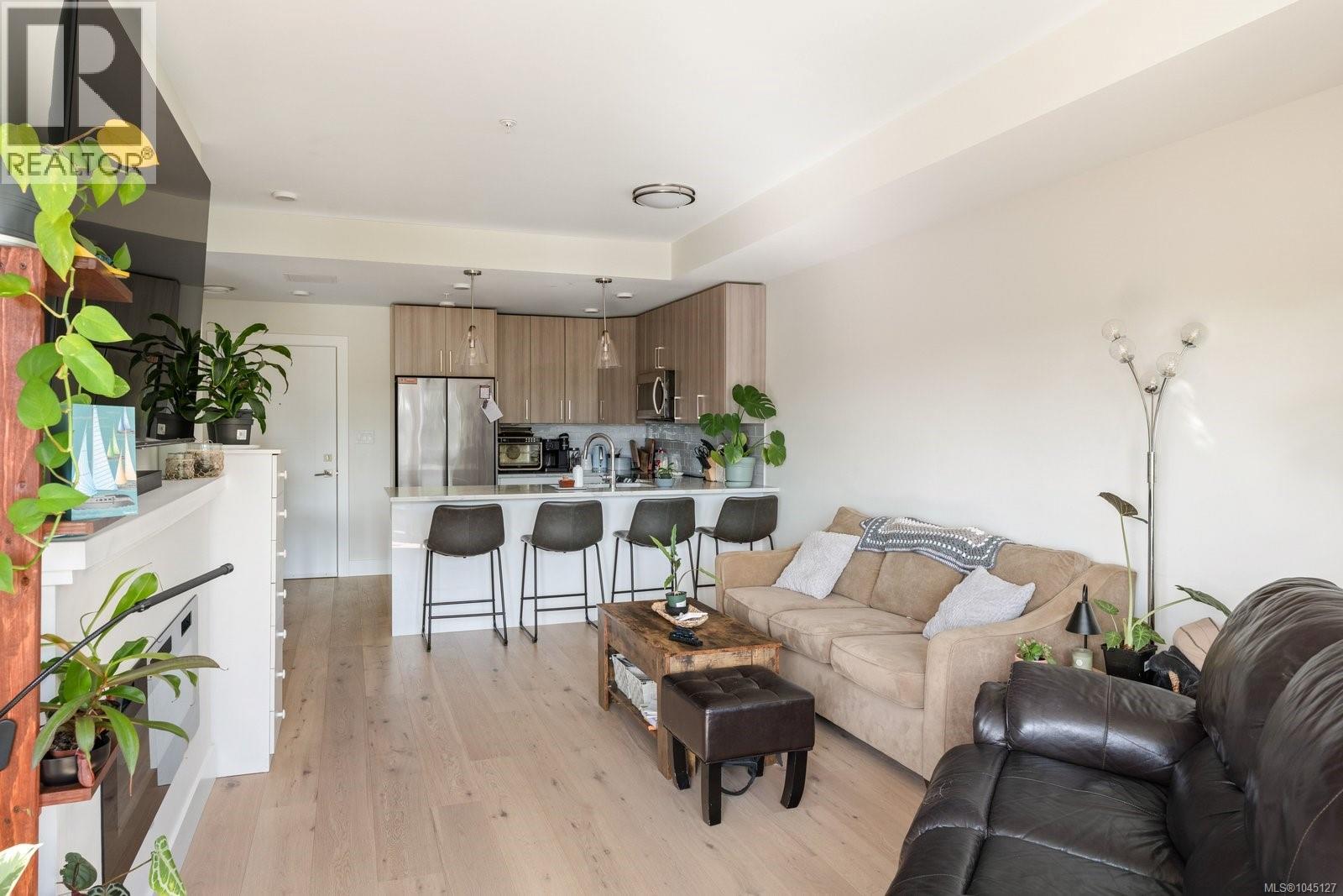 #306 7098 Wallace Dr - 6