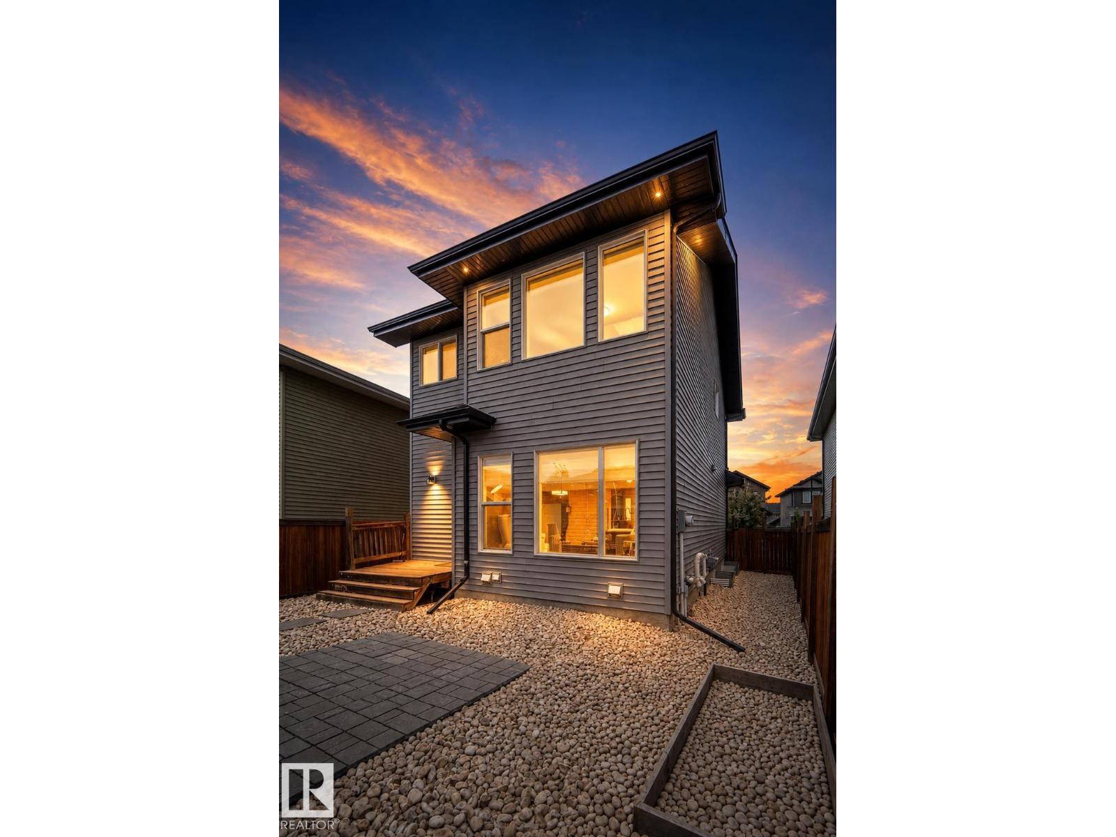 16015 11 AV SW - 31