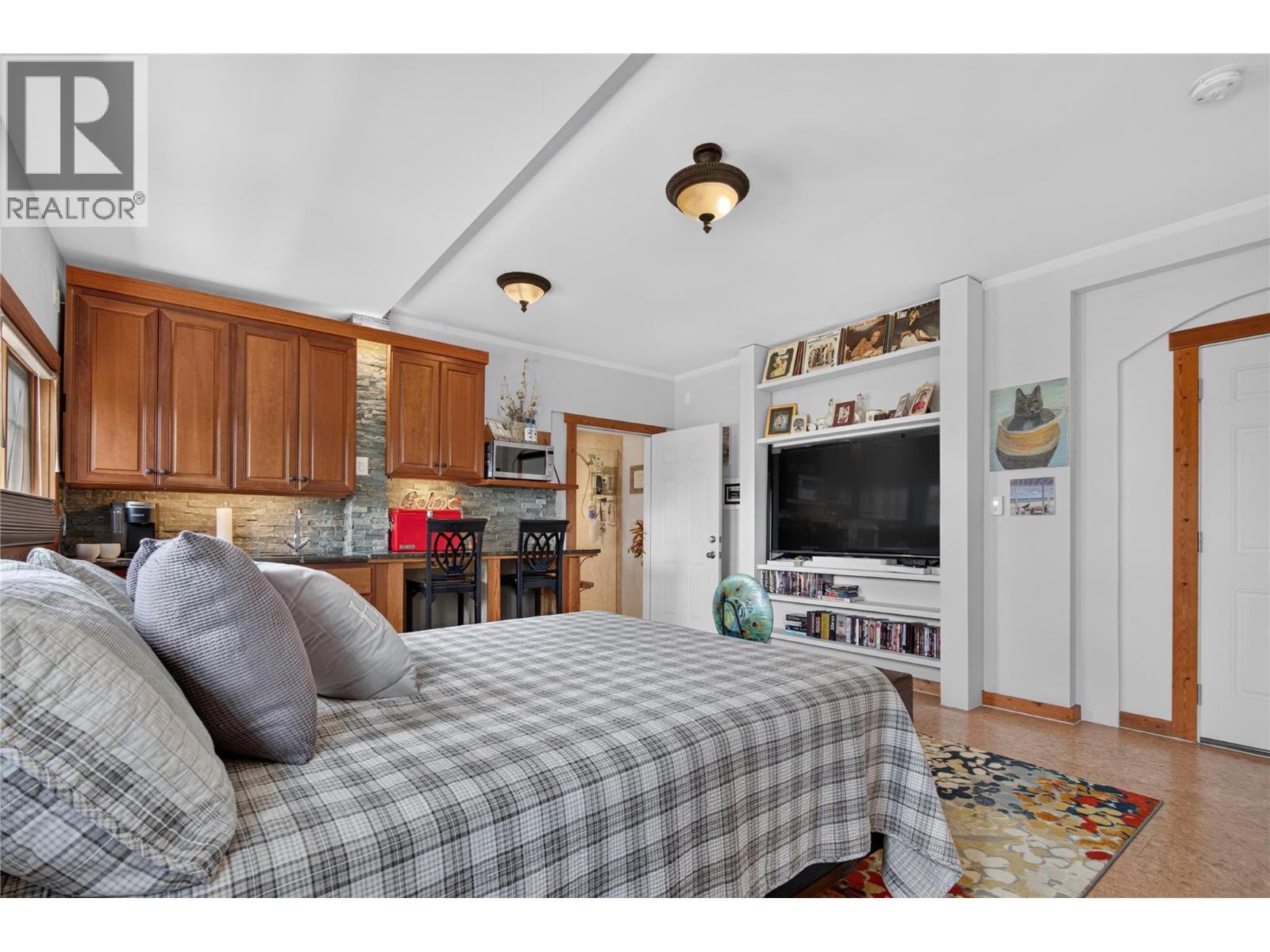 3264 Naramata Road, Naramata