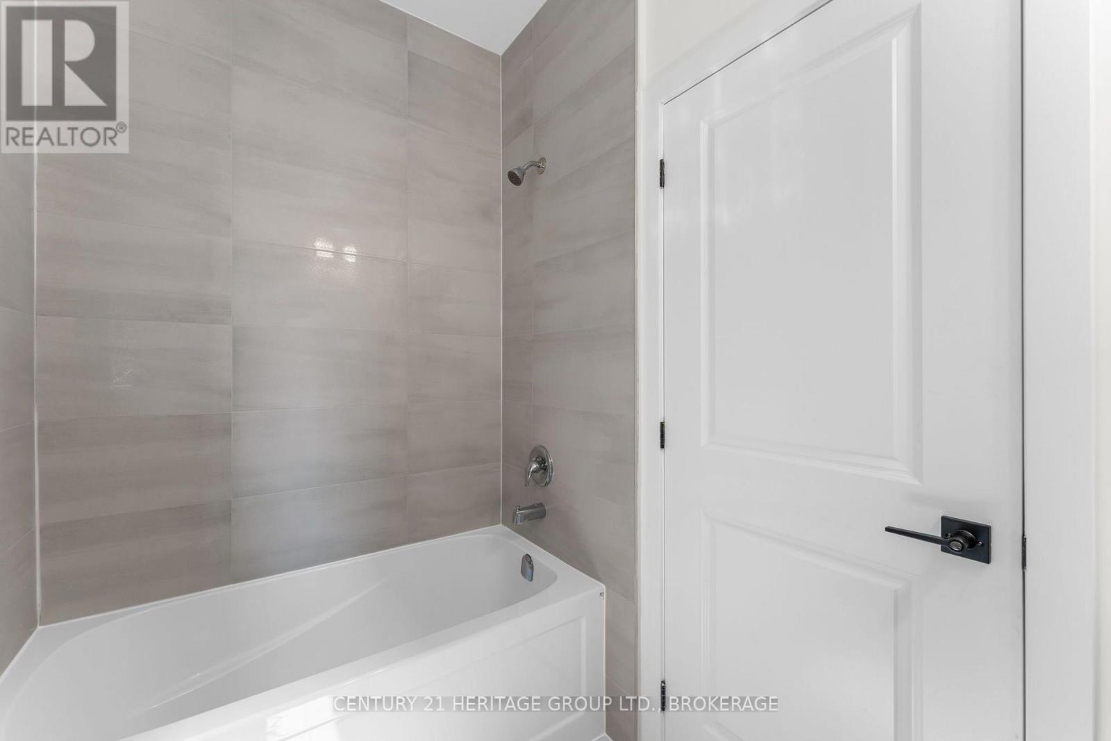 60 DUSENBURY DRIVE - Image 18