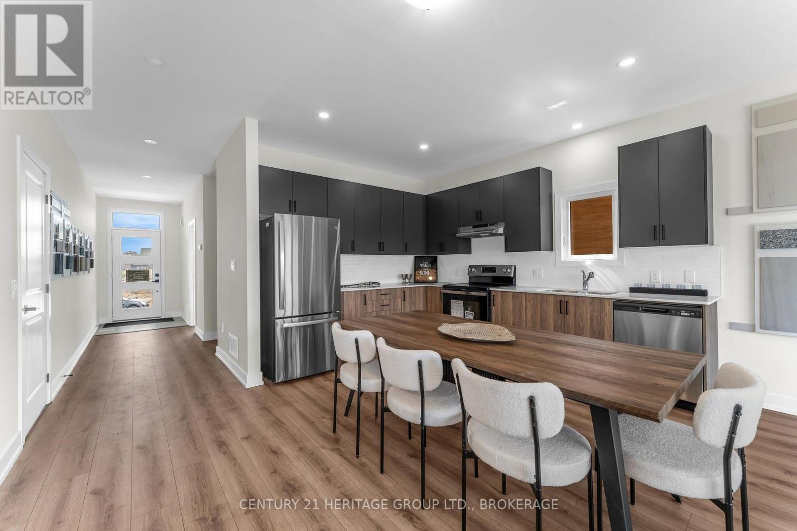60 DUSENBURY DRIVE - Image 22