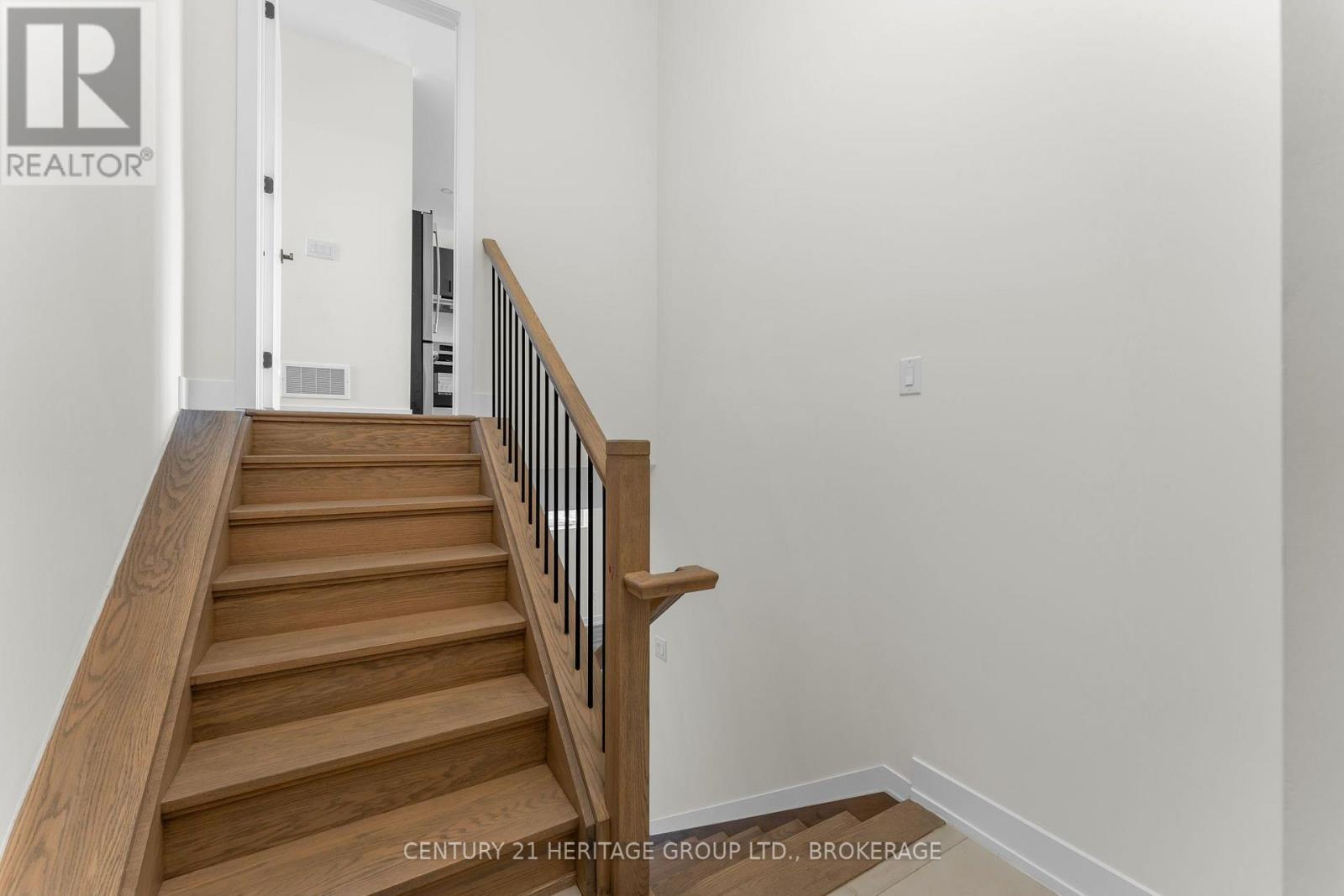 60 DUSENBURY DRIVE - Image 30