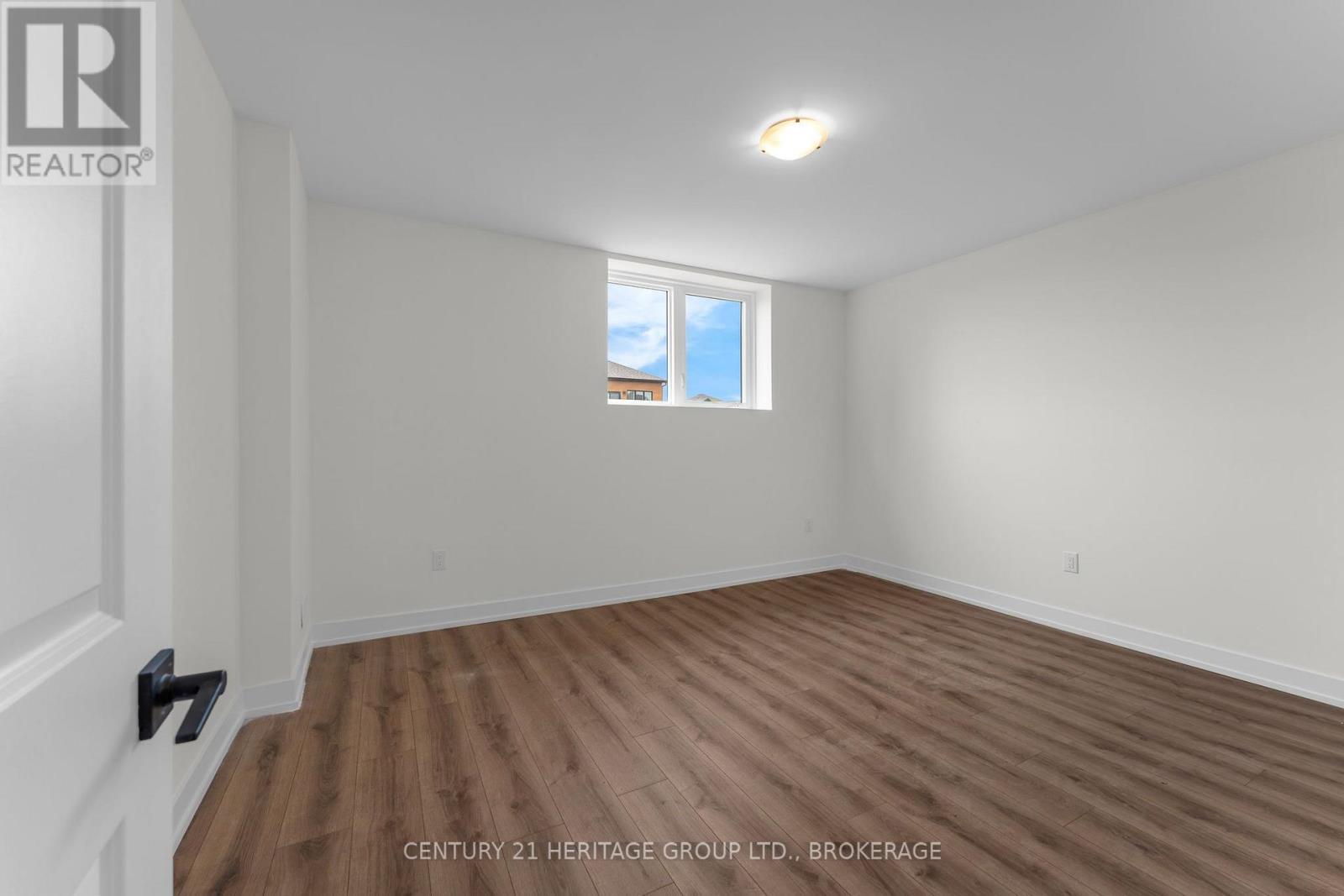 60 DUSENBURY DRIVE - Image 35