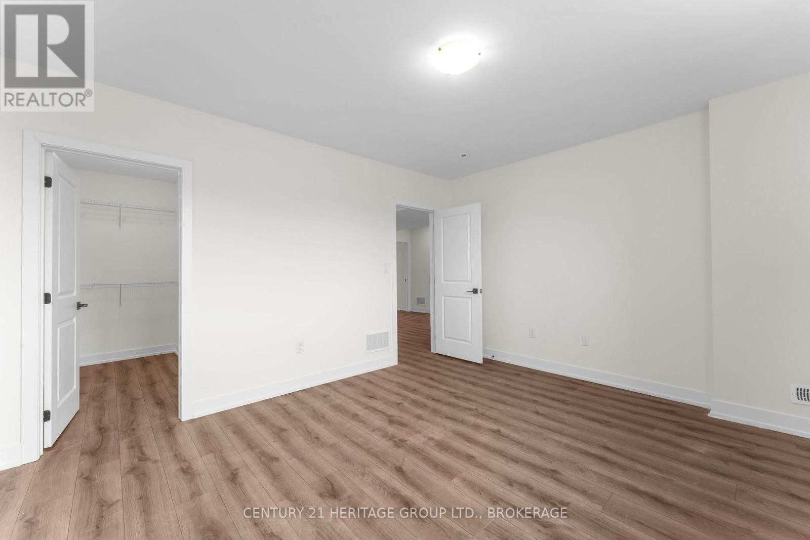 60 DUSENBURY DRIVE - Image 36