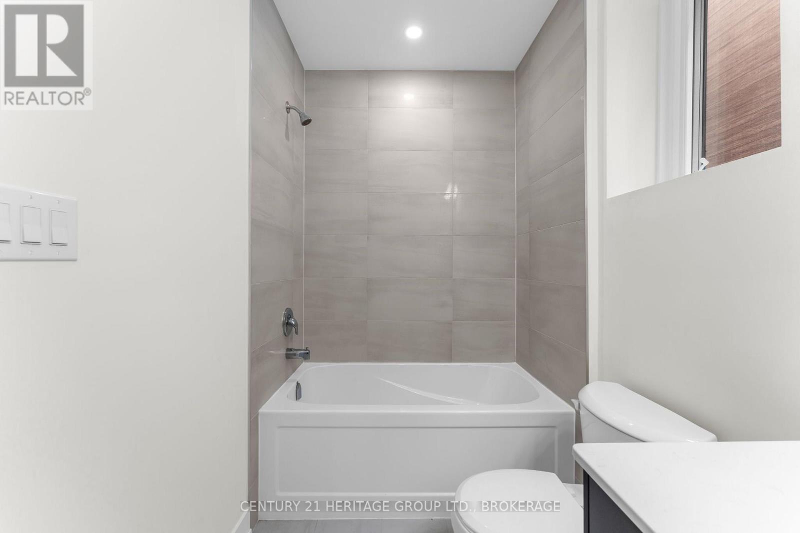 60 DUSENBURY DRIVE - Image 39