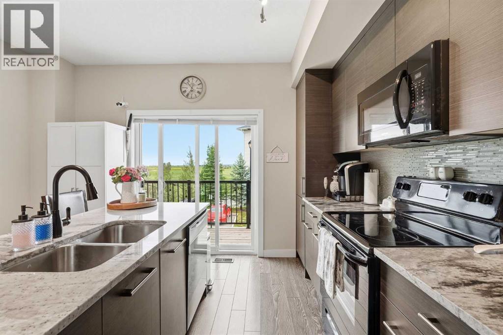 17 Stonehouse Crescent NW - 9