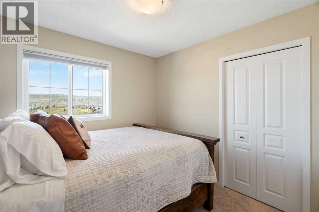 734 River Heights Crescent - 31