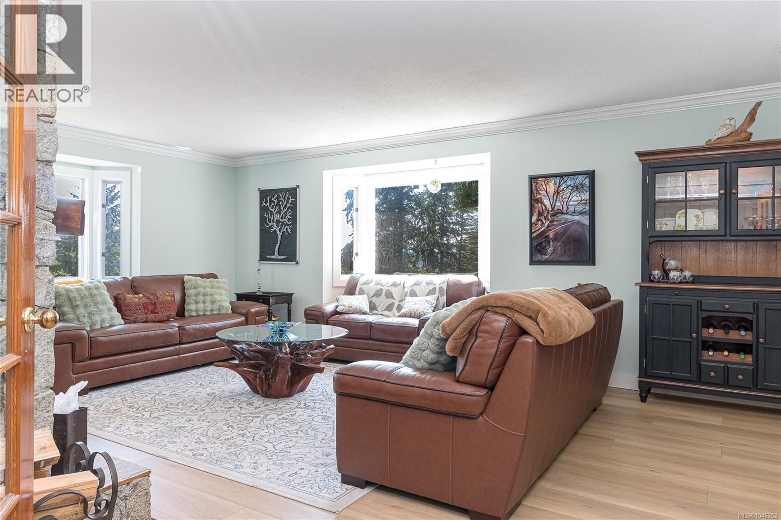 1866 Barrett Dr - Image 10