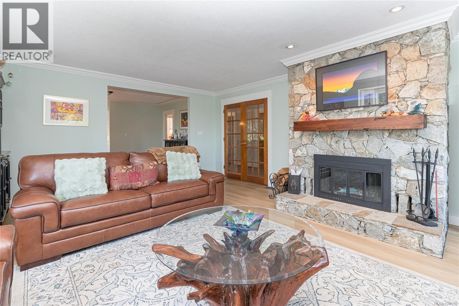 1866 Barrett Dr - Image 14