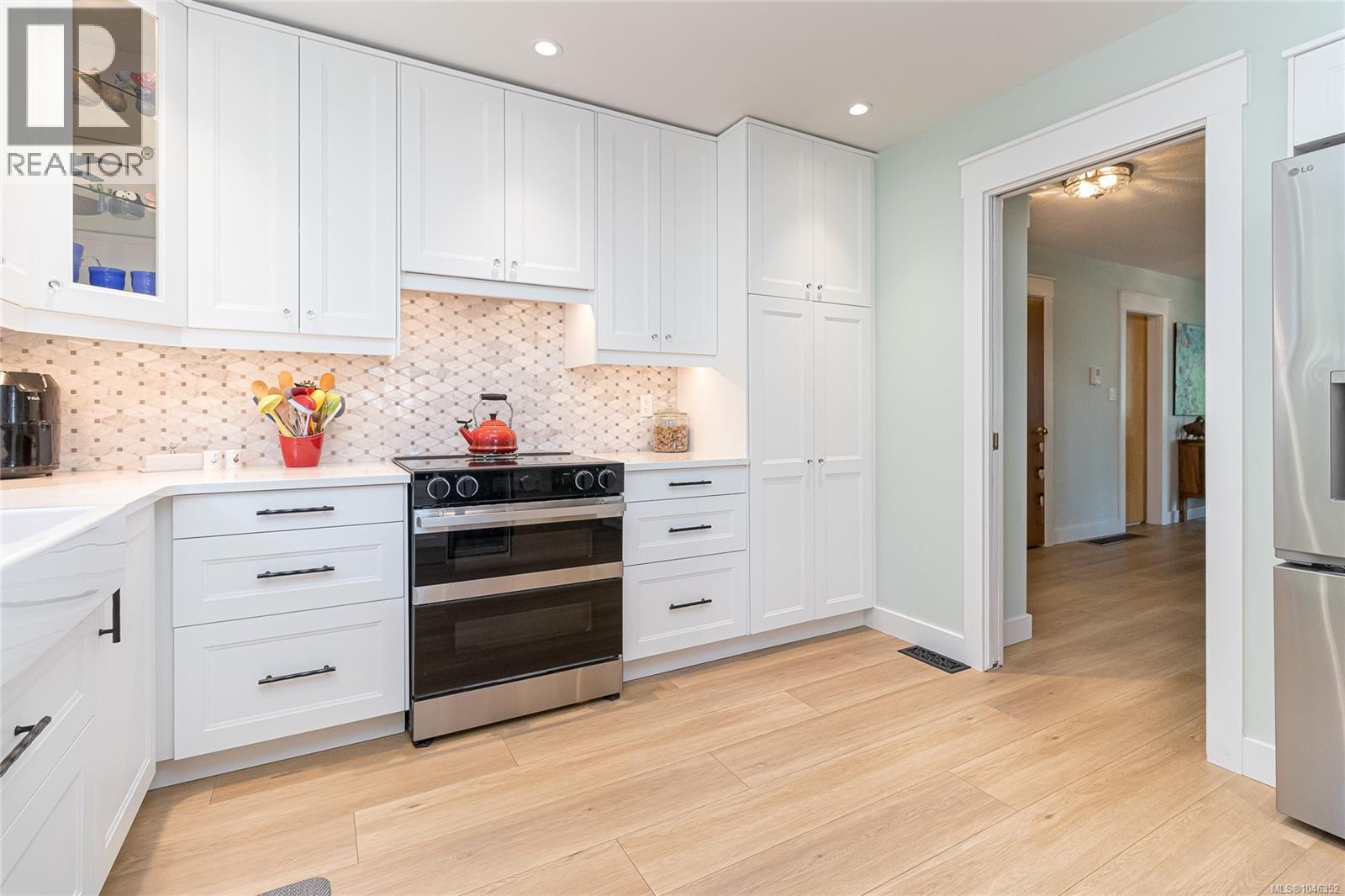 1866 Barrett Dr - Image 26