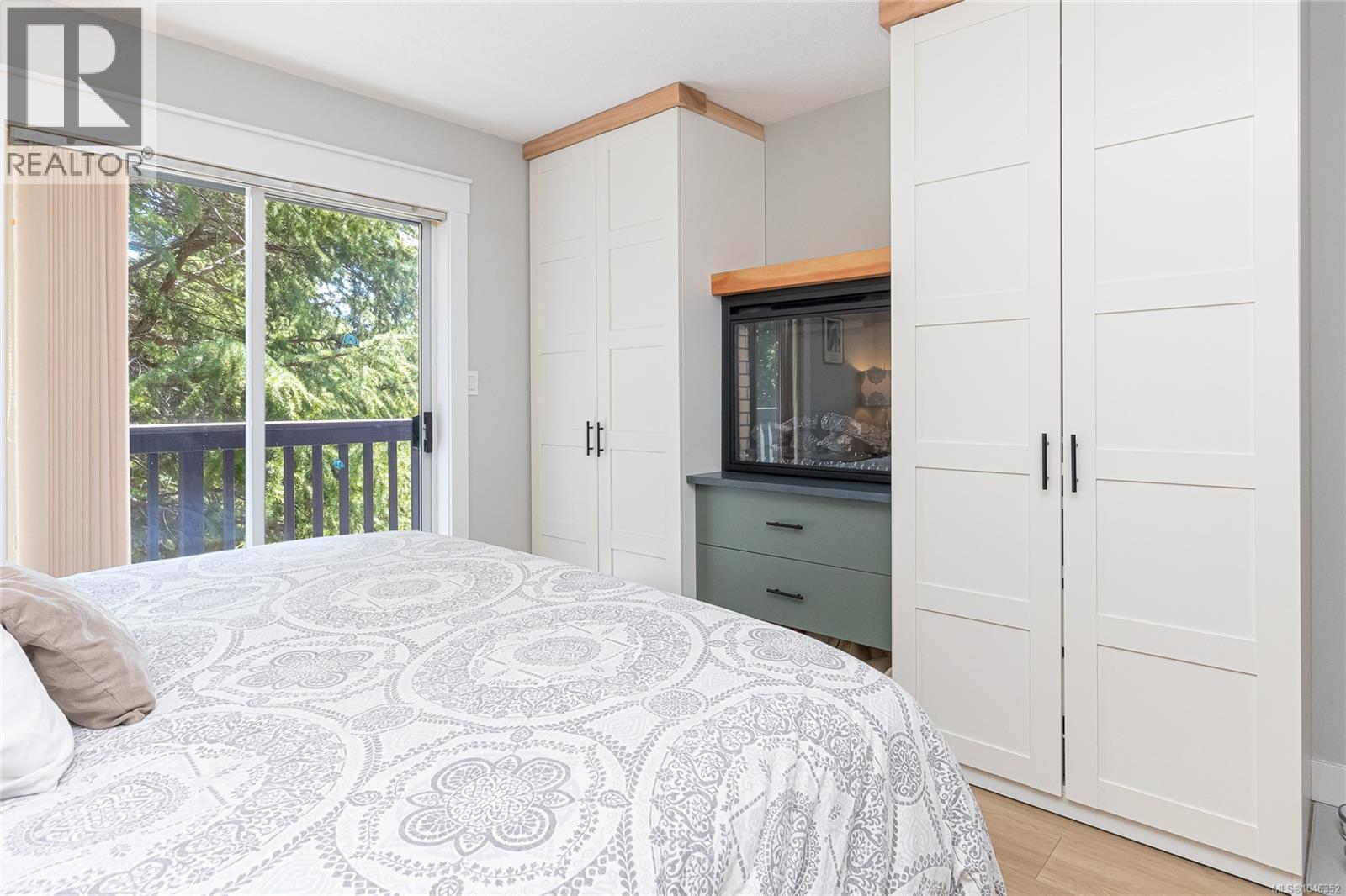 1866 Barrett Dr - Image 34