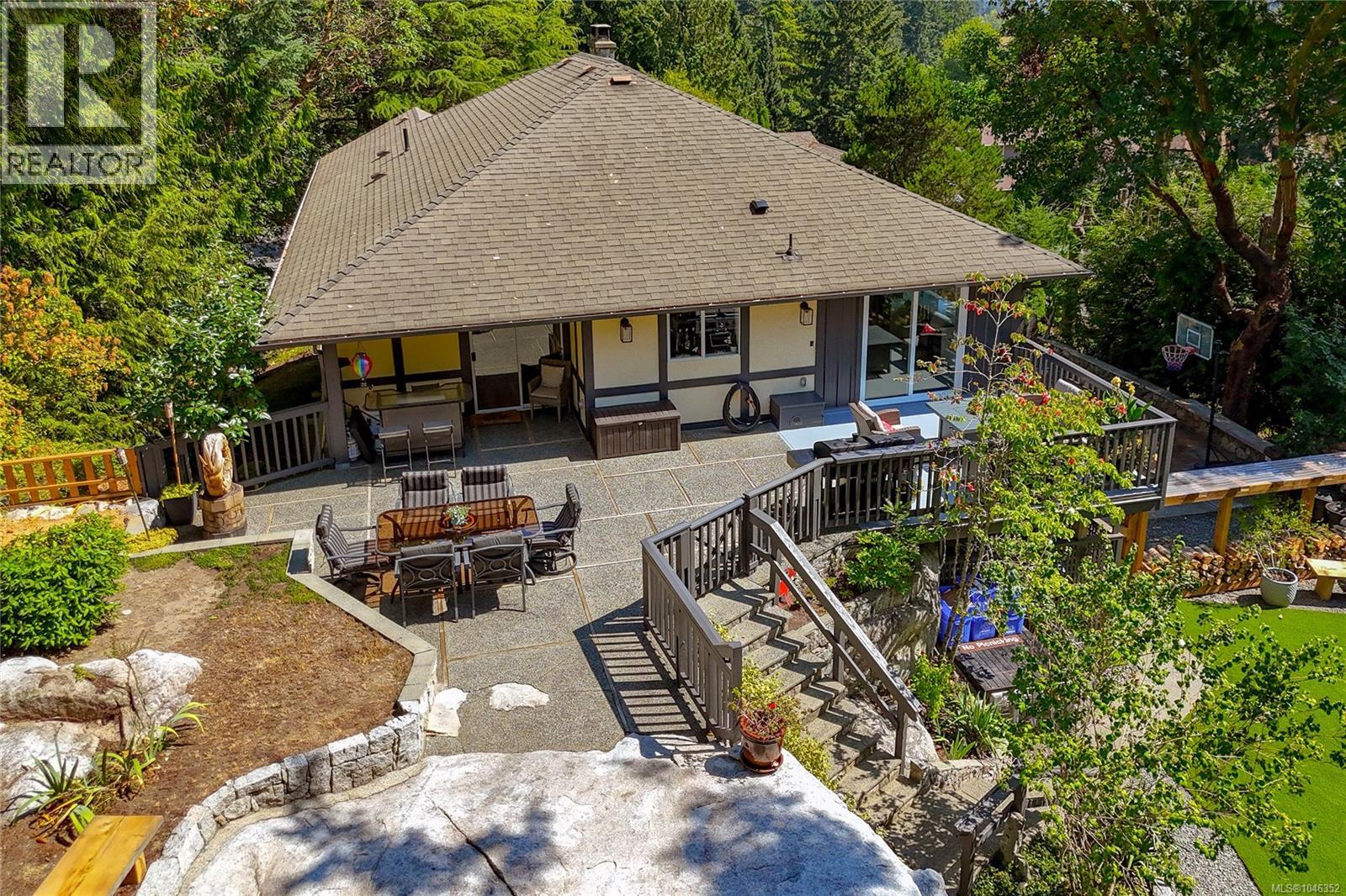 1866 Barrett Dr - Image 4