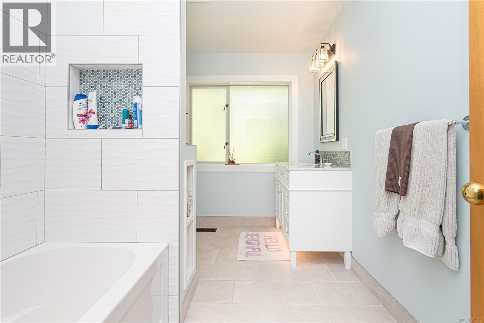 1866 Barrett Dr - Image 42