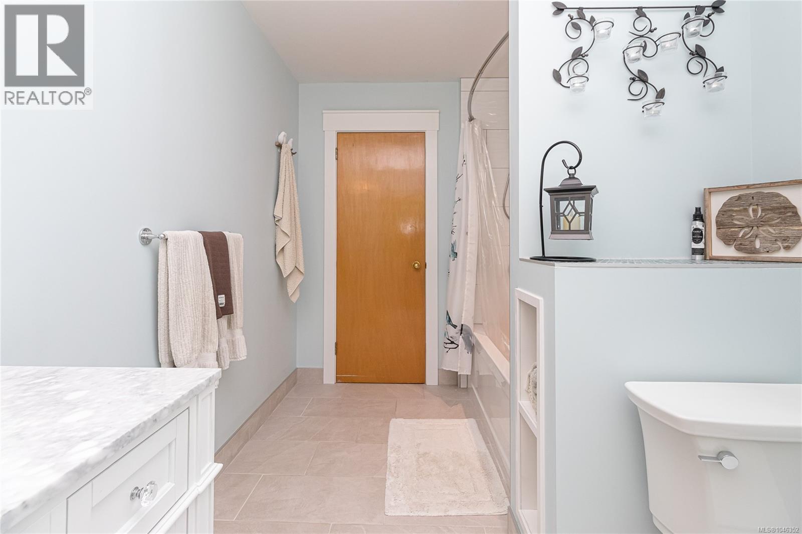 1866 Barrett Dr - Image 44