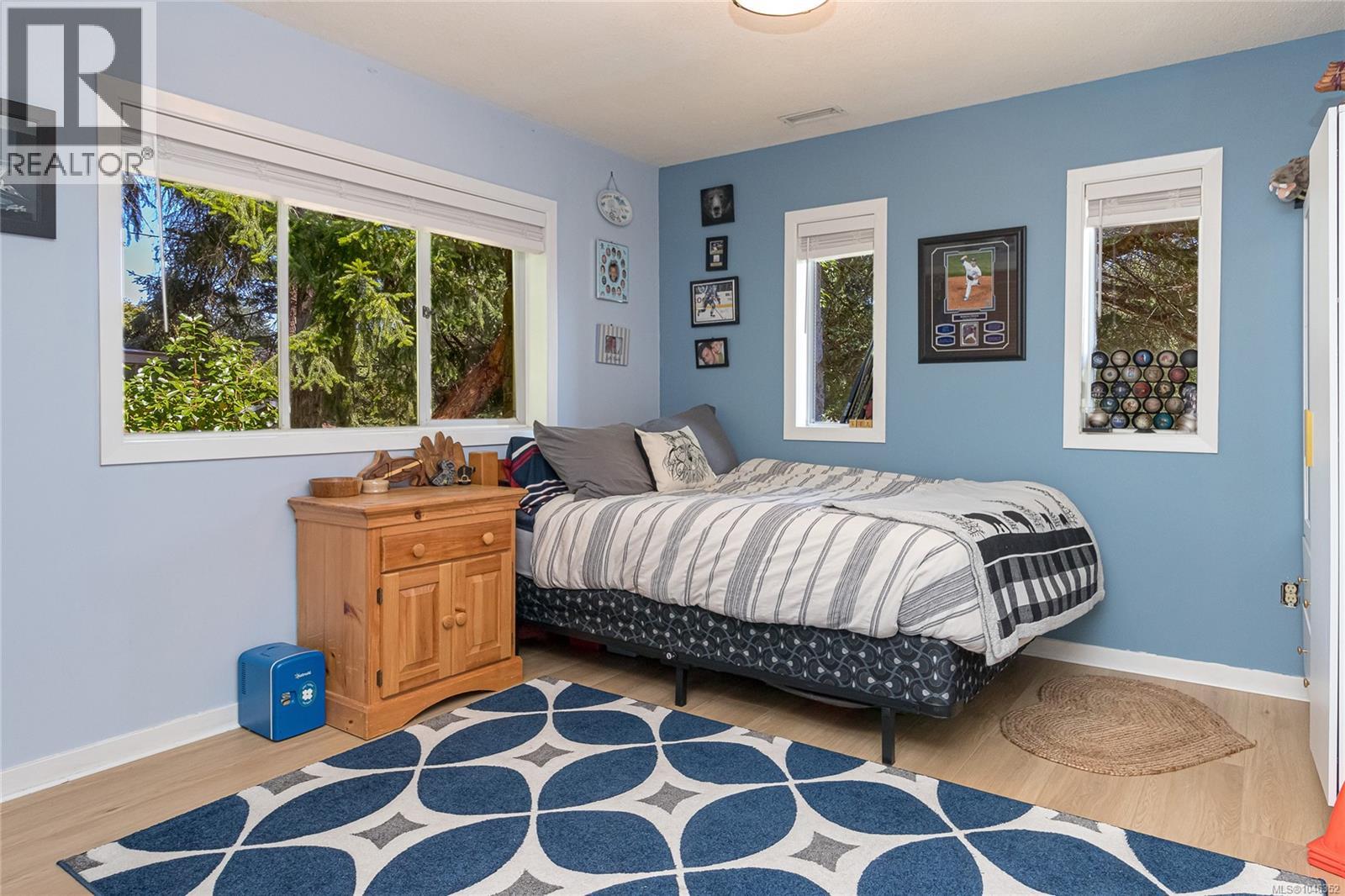 1866 Barrett Dr - Image 45