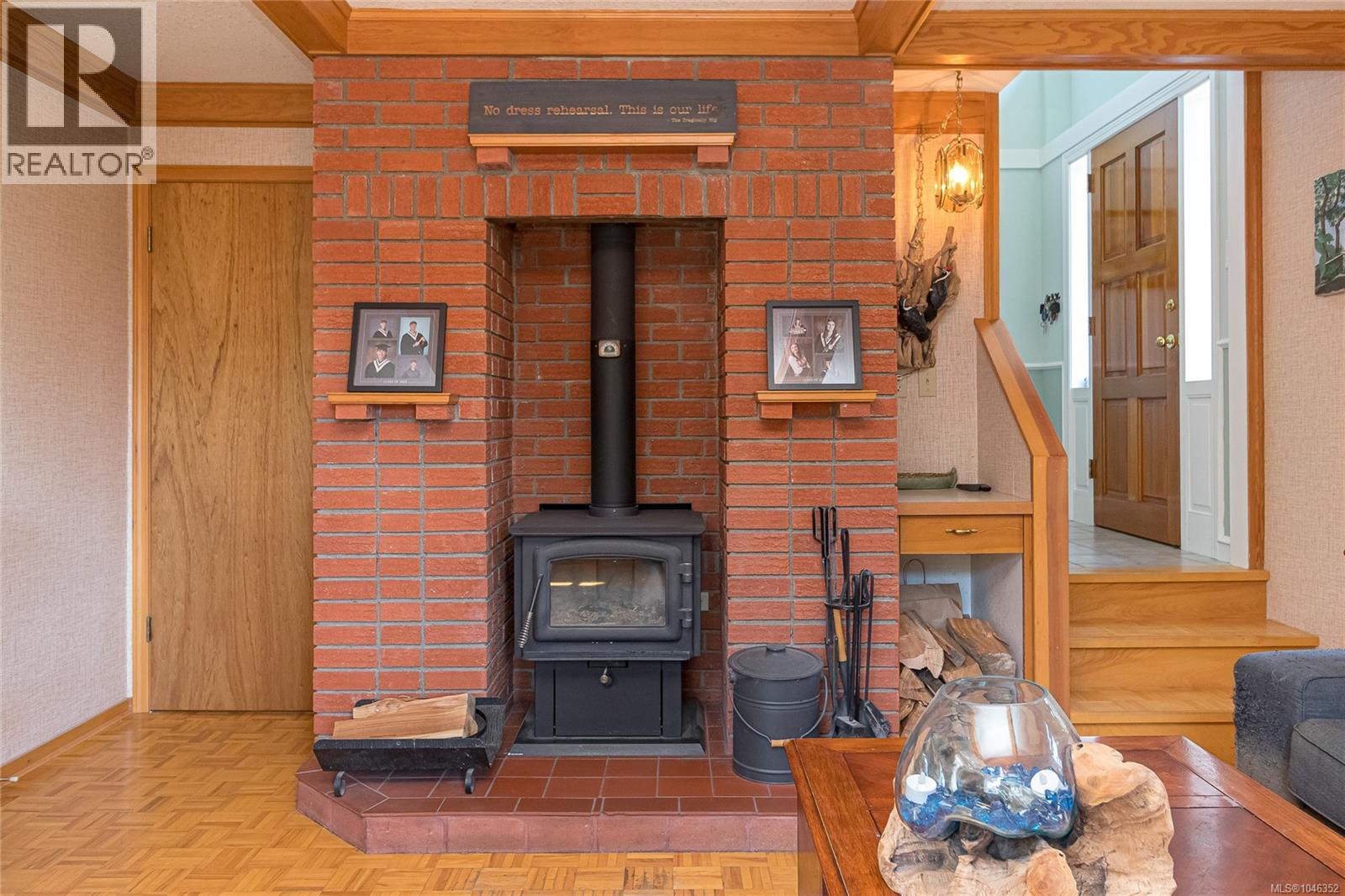 1866 Barrett Dr - Image 50