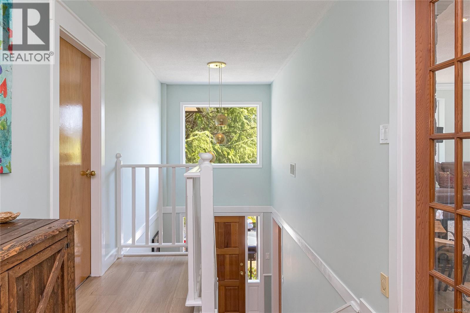 1866 Barrett Dr - Image 9