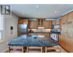 Th16 - 18 La Rose Avenue, Toronto, ON M9P1A5 Photo 13