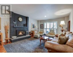 Th16 - 18 La Rose Avenue, Toronto, ON M9P1A5 Photo 9