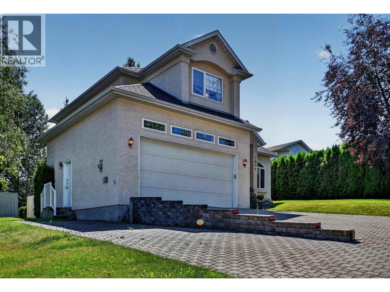1977 CLEARWOOD CRESCENT - 4