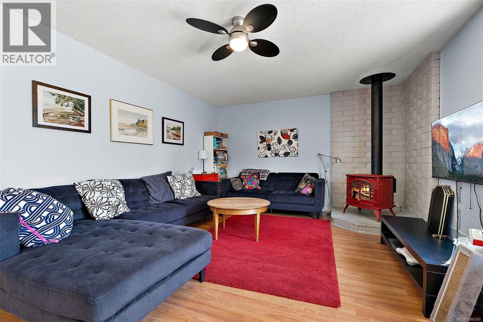  855 Sevenoaks Road, Saanich