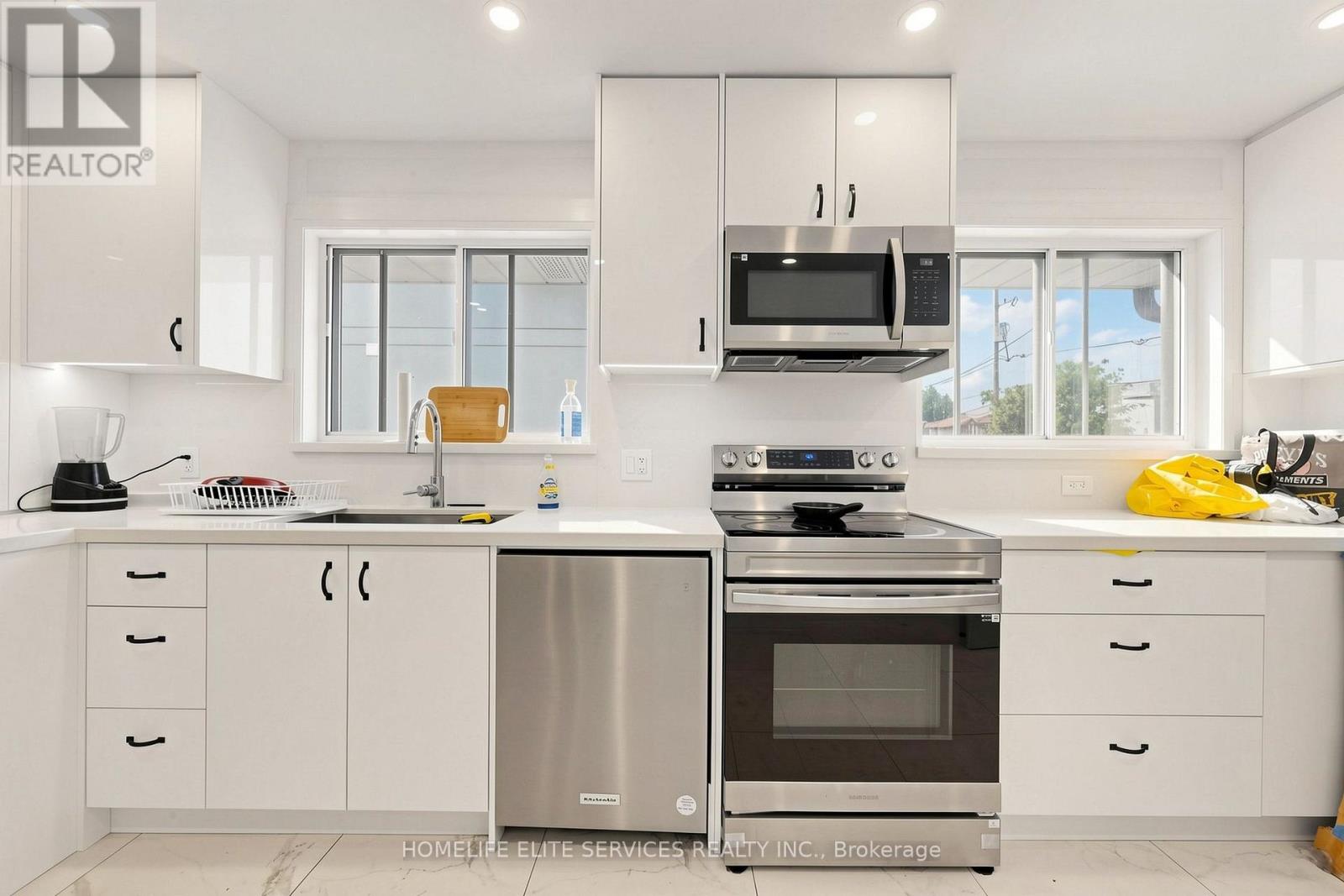 76 GOODERHAM DRIVE - 10