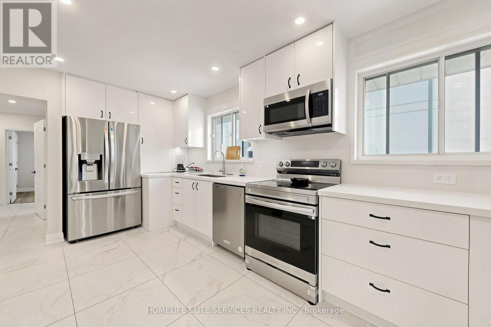 76 GOODERHAM DRIVE - 11