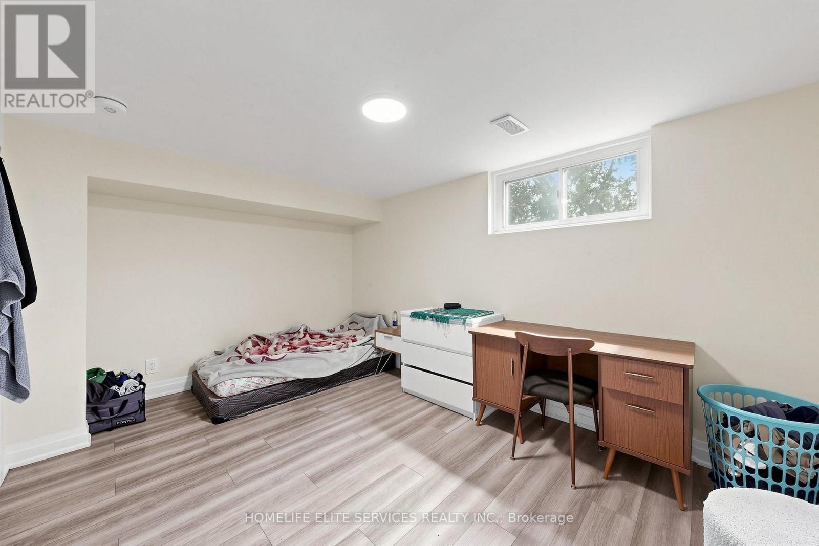 76 GOODERHAM DRIVE - 37