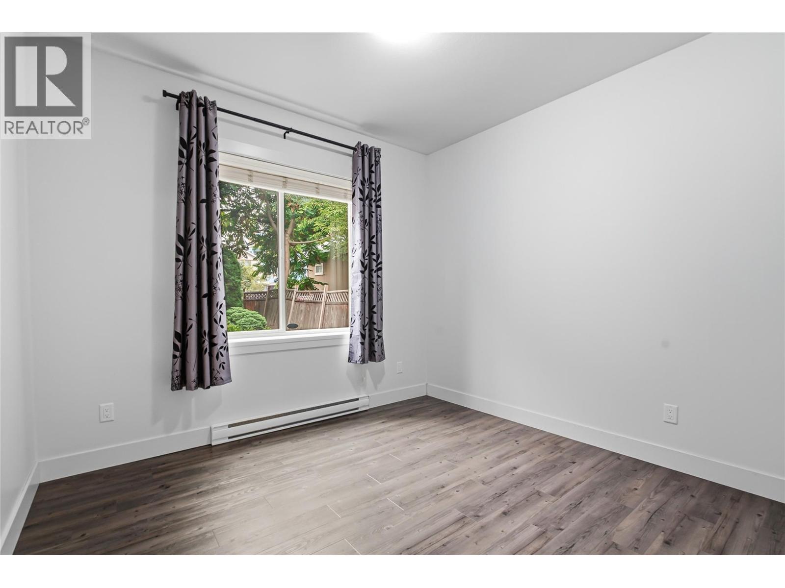 560 Christleton Avenue - 48
