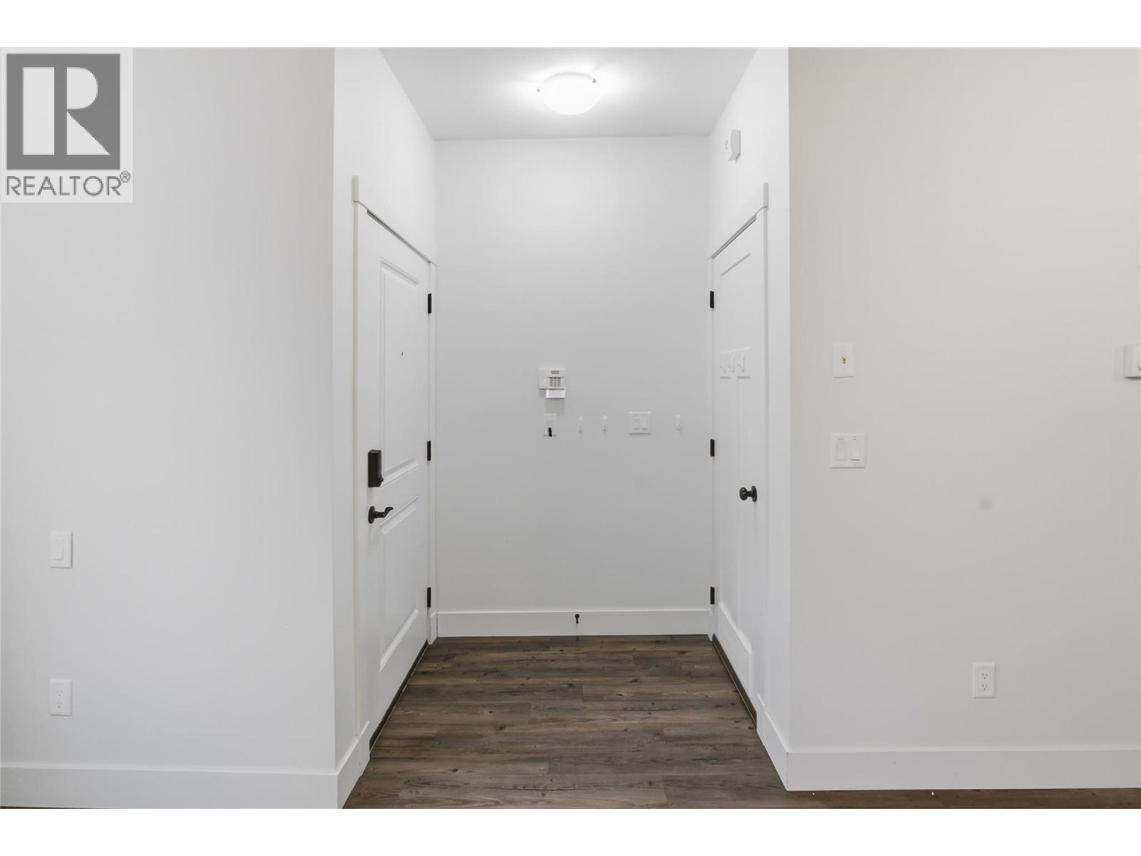  560 Christleton Avenue, Kelowna