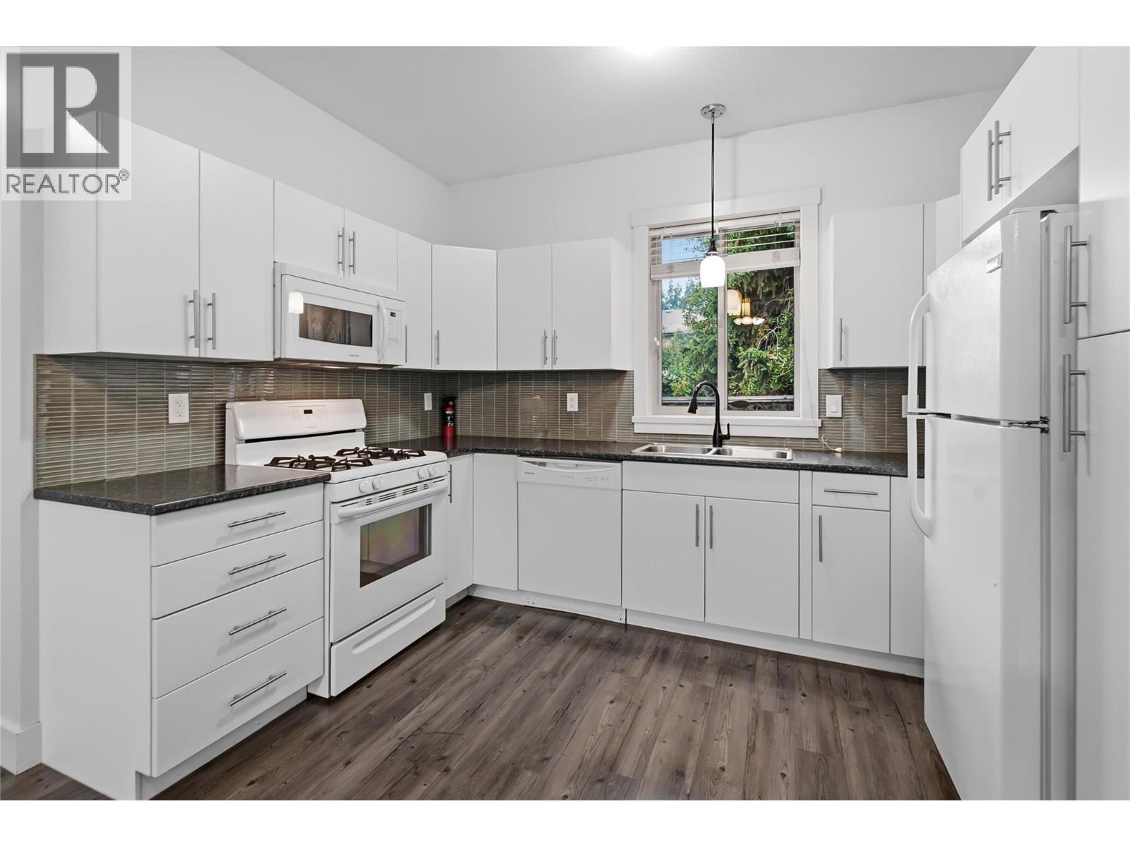  560 Christleton Avenue, Kelowna