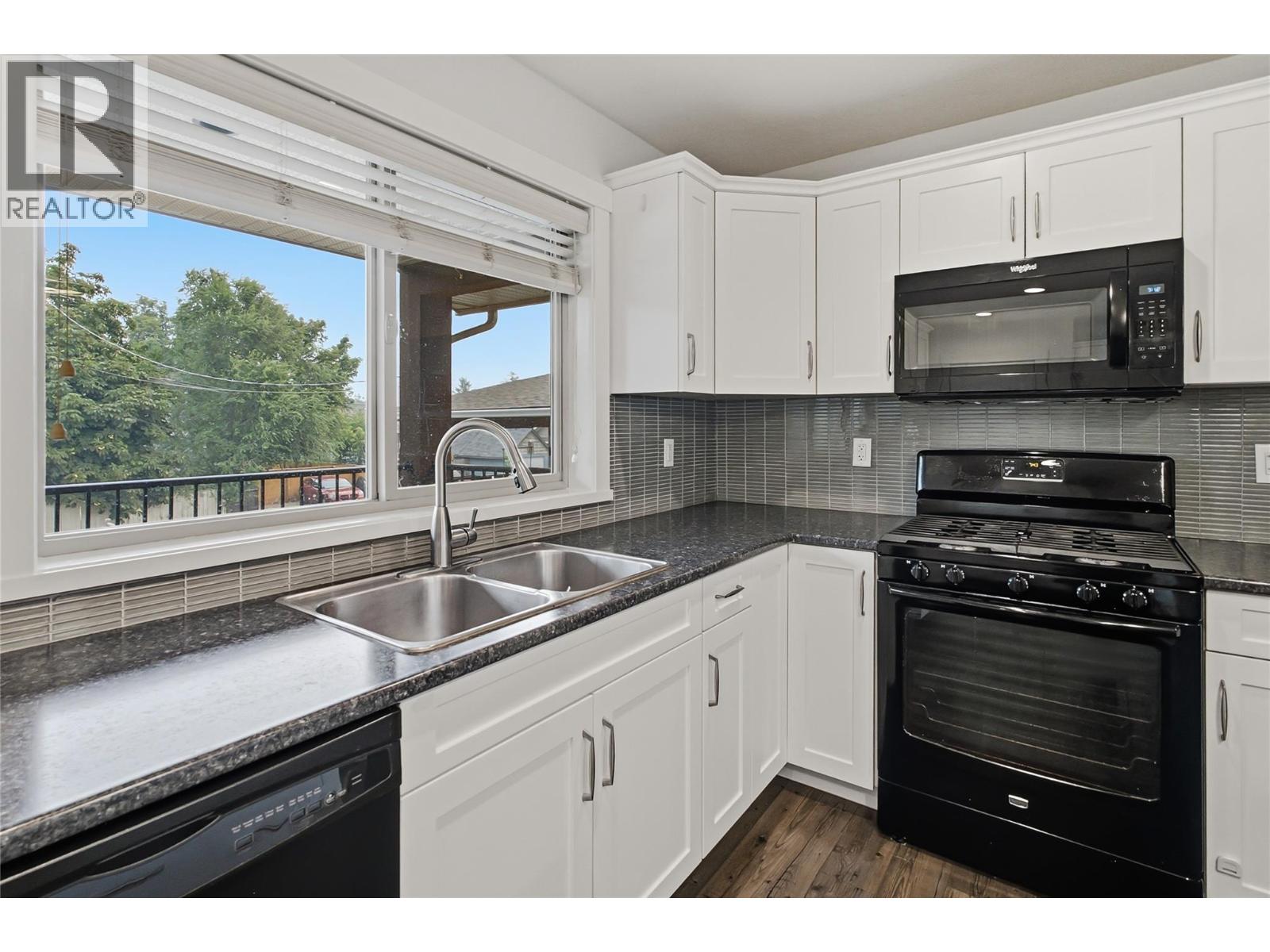  560 Christleton Avenue, Kelowna