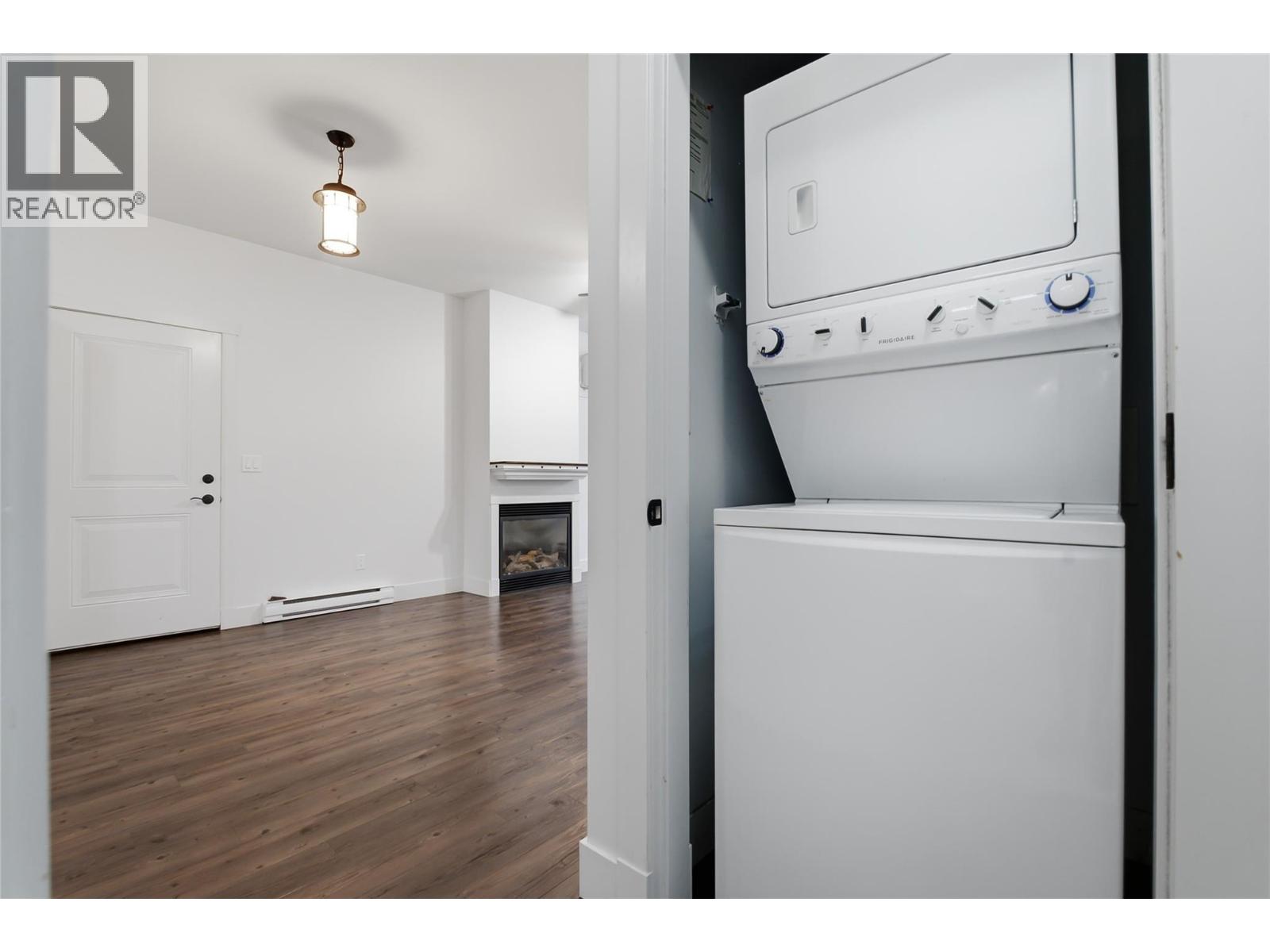 560 Christleton Avenue - 51