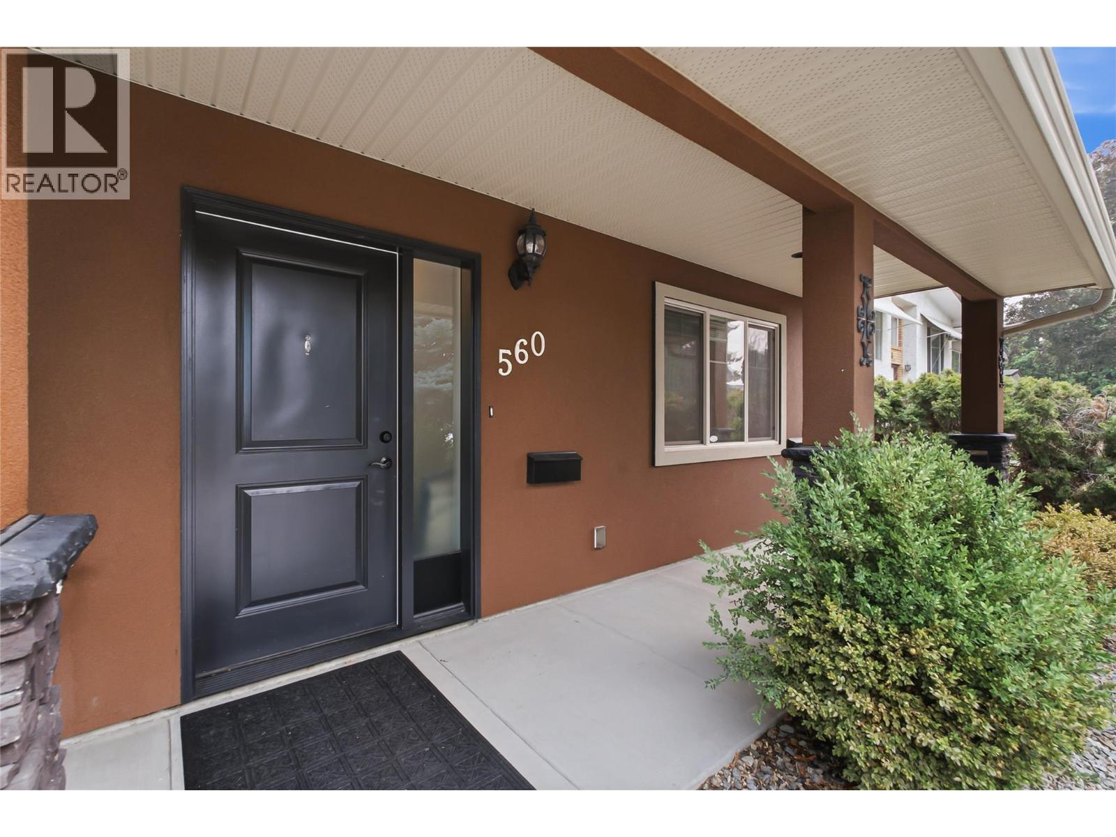  560 Christleton Avenue, Kelowna
