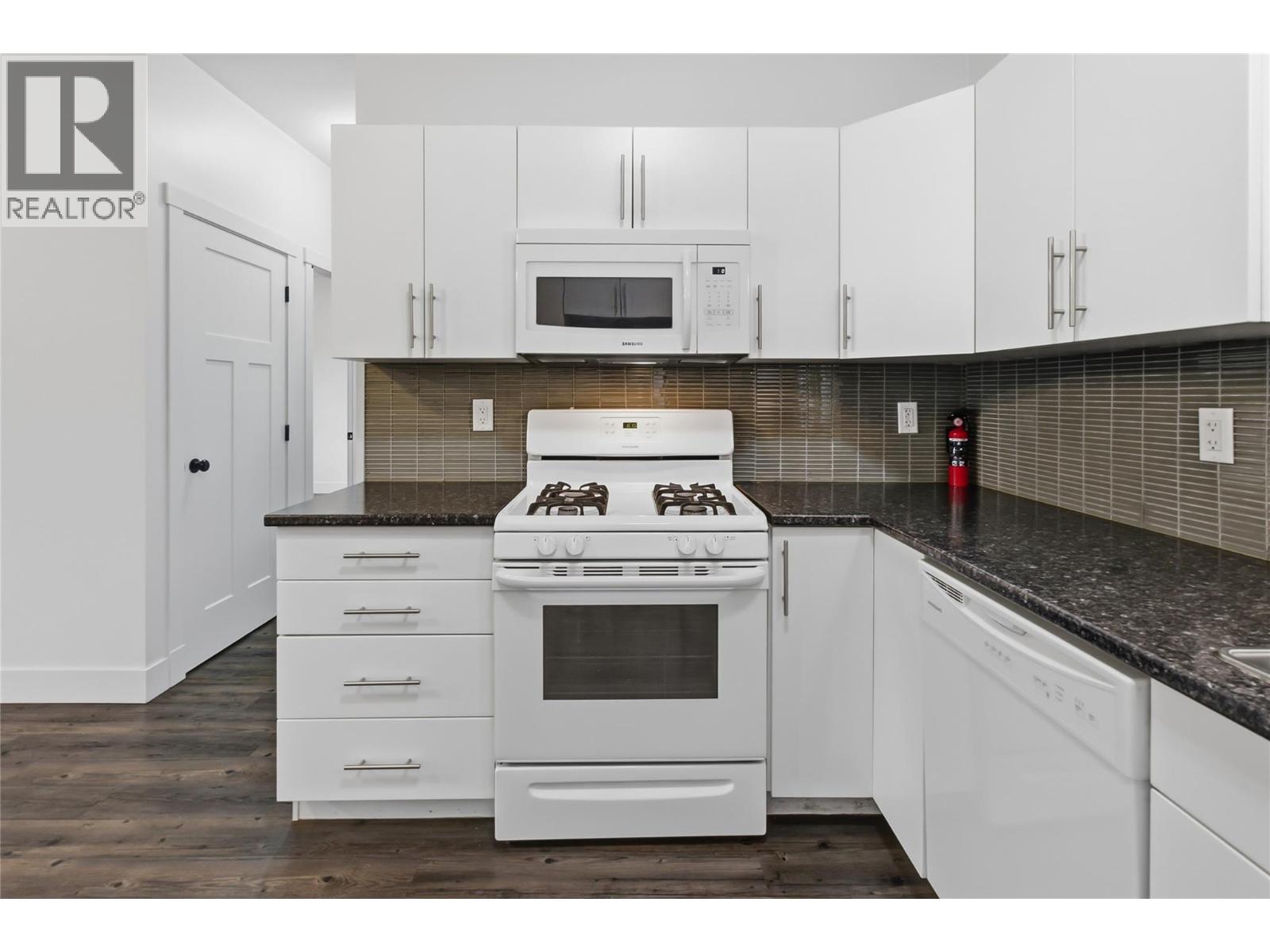  560 Christleton Avenue, Kelowna