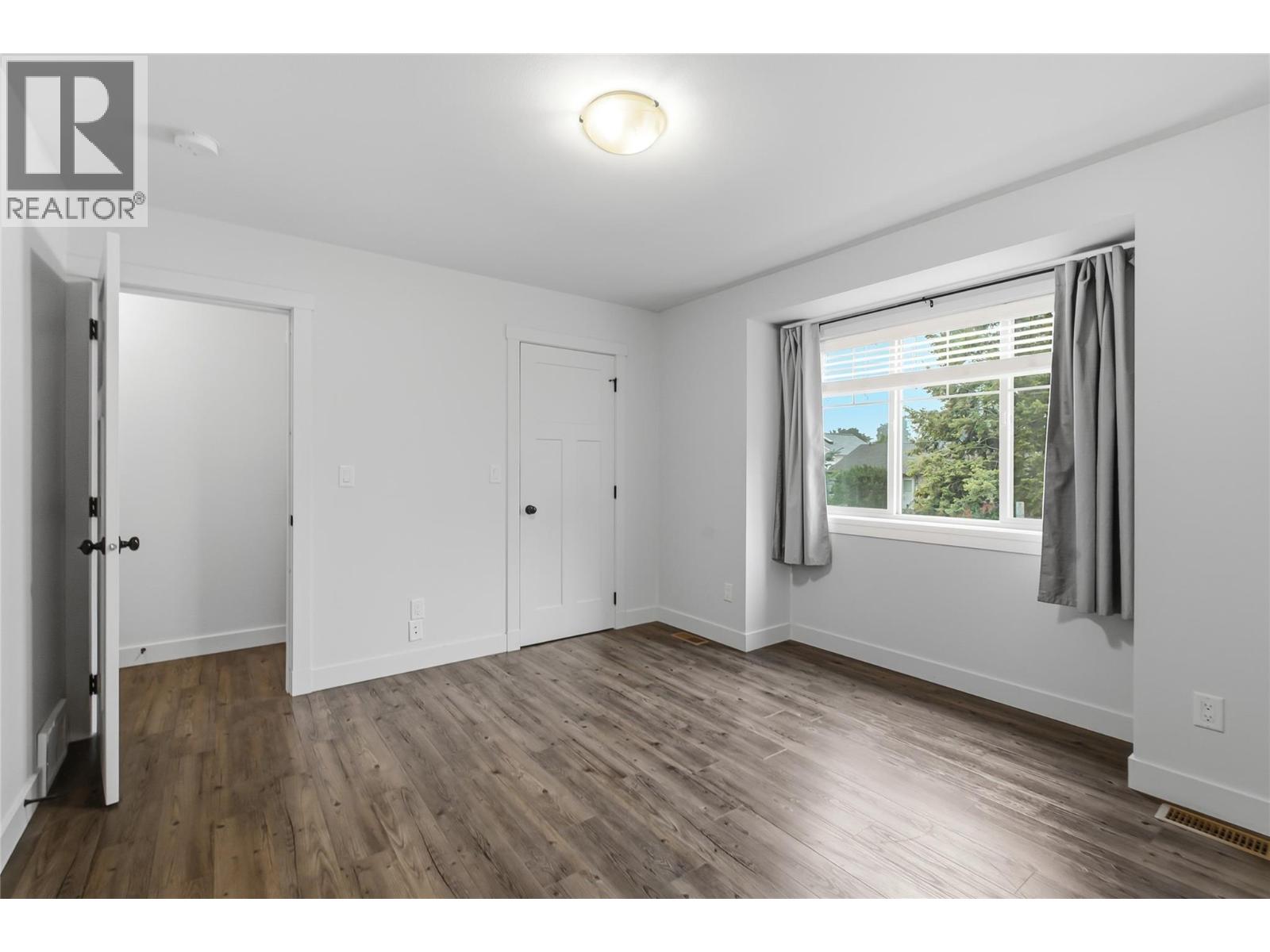  560 Christleton Avenue, Kelowna