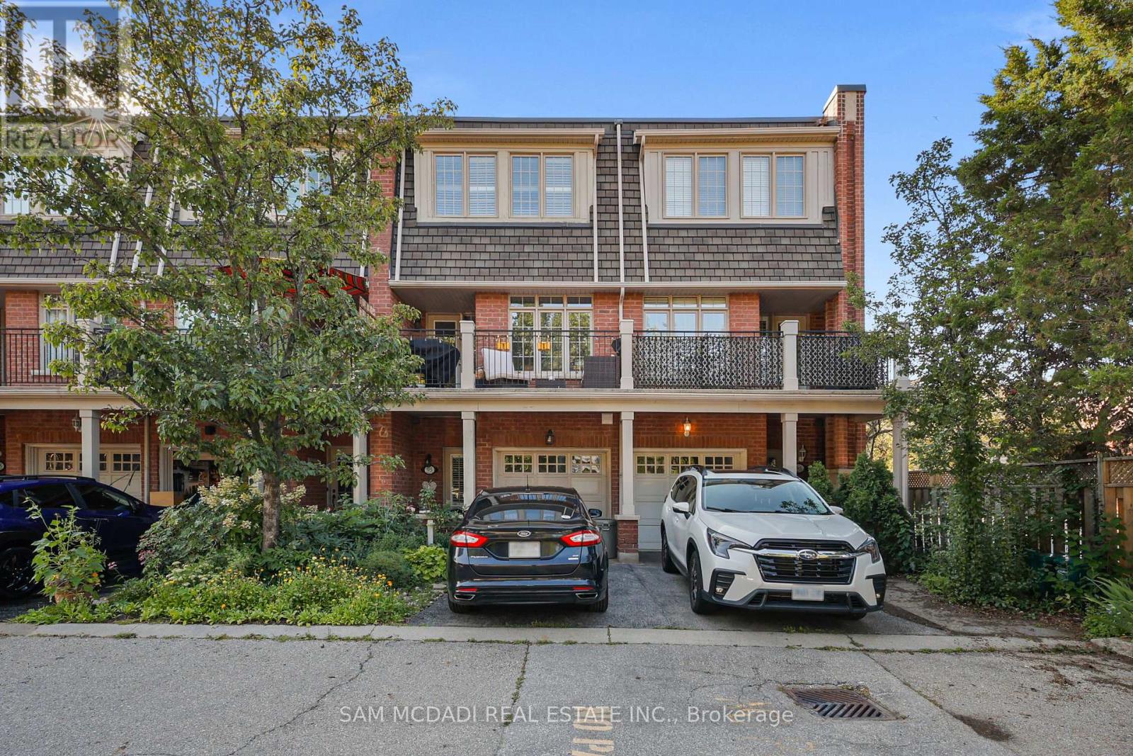 2 - 95 KERR STREET W