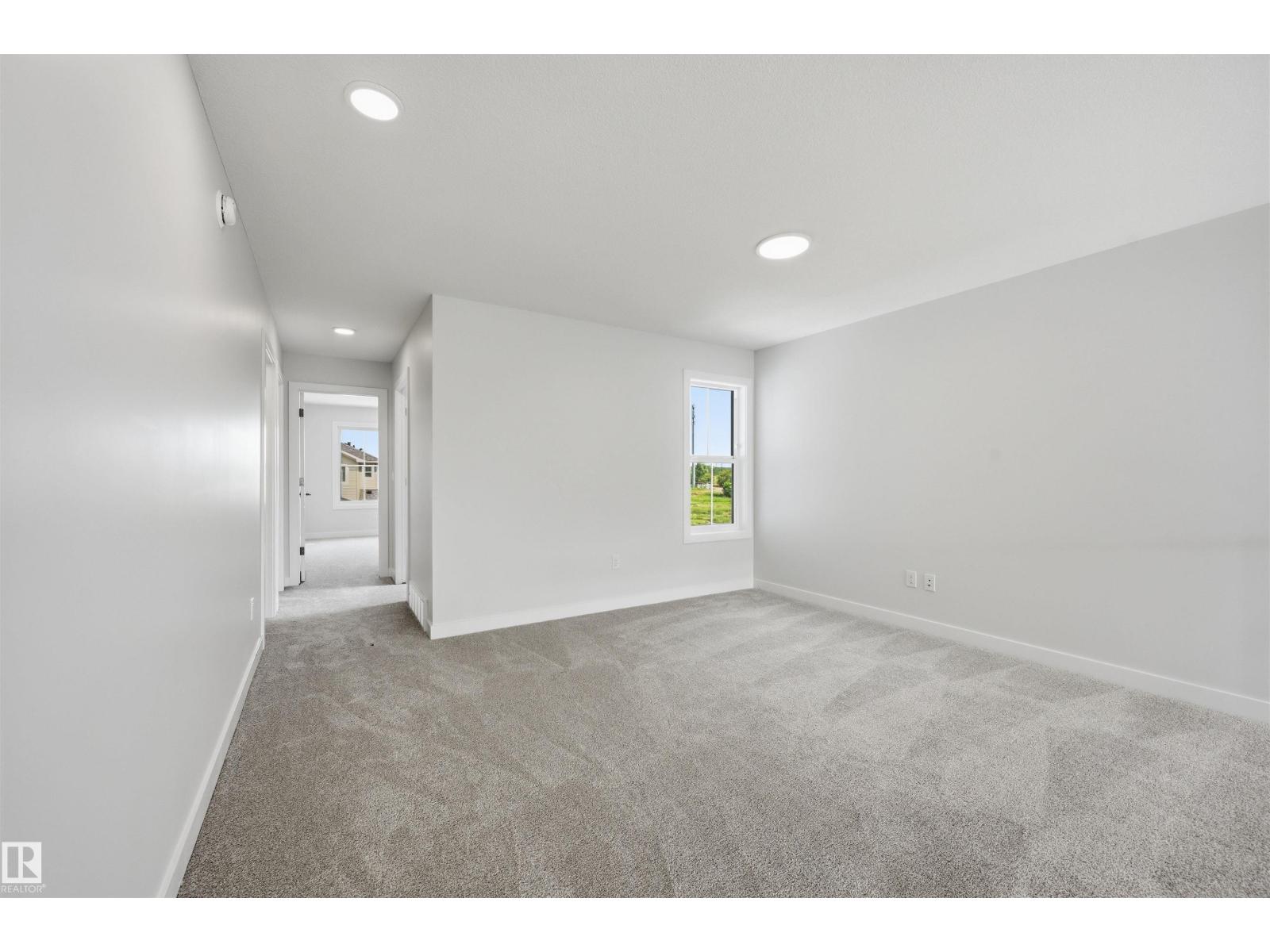 911 18 AV NW - Image 27