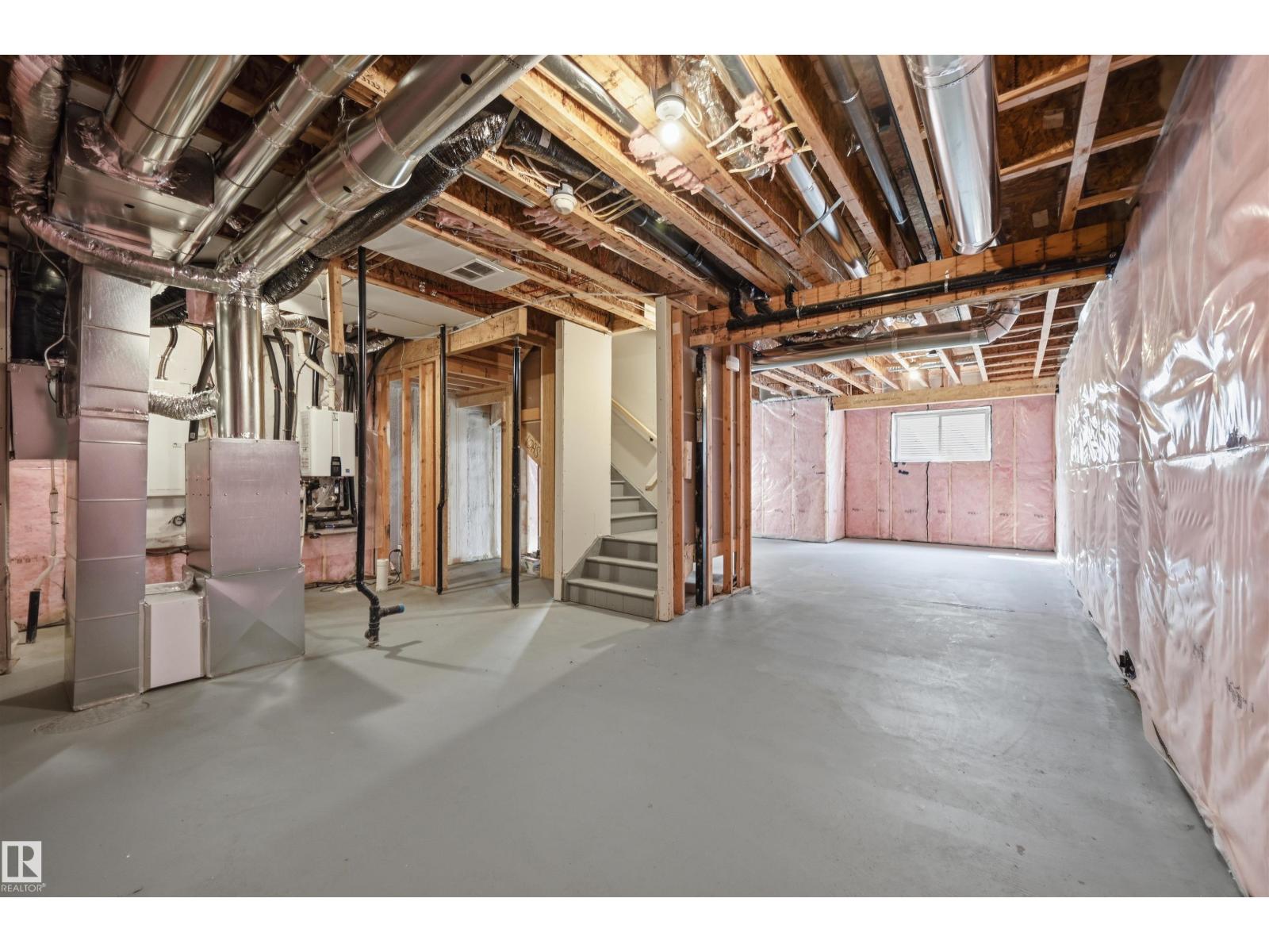 911 18 AV NW - Image 48