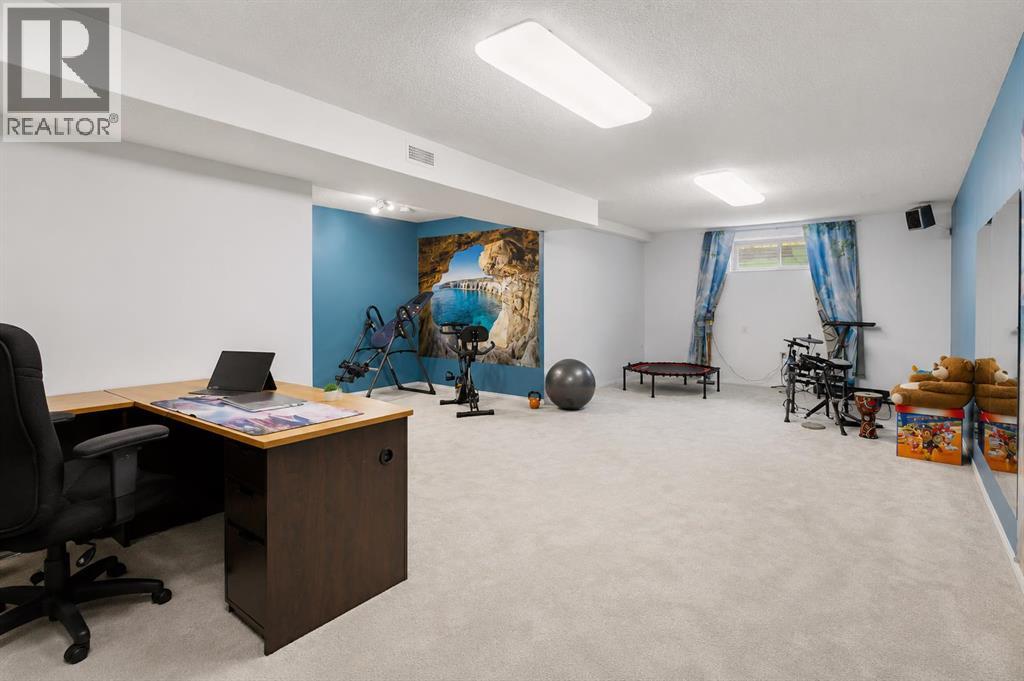 92 Cranleigh Close SE - Image 33