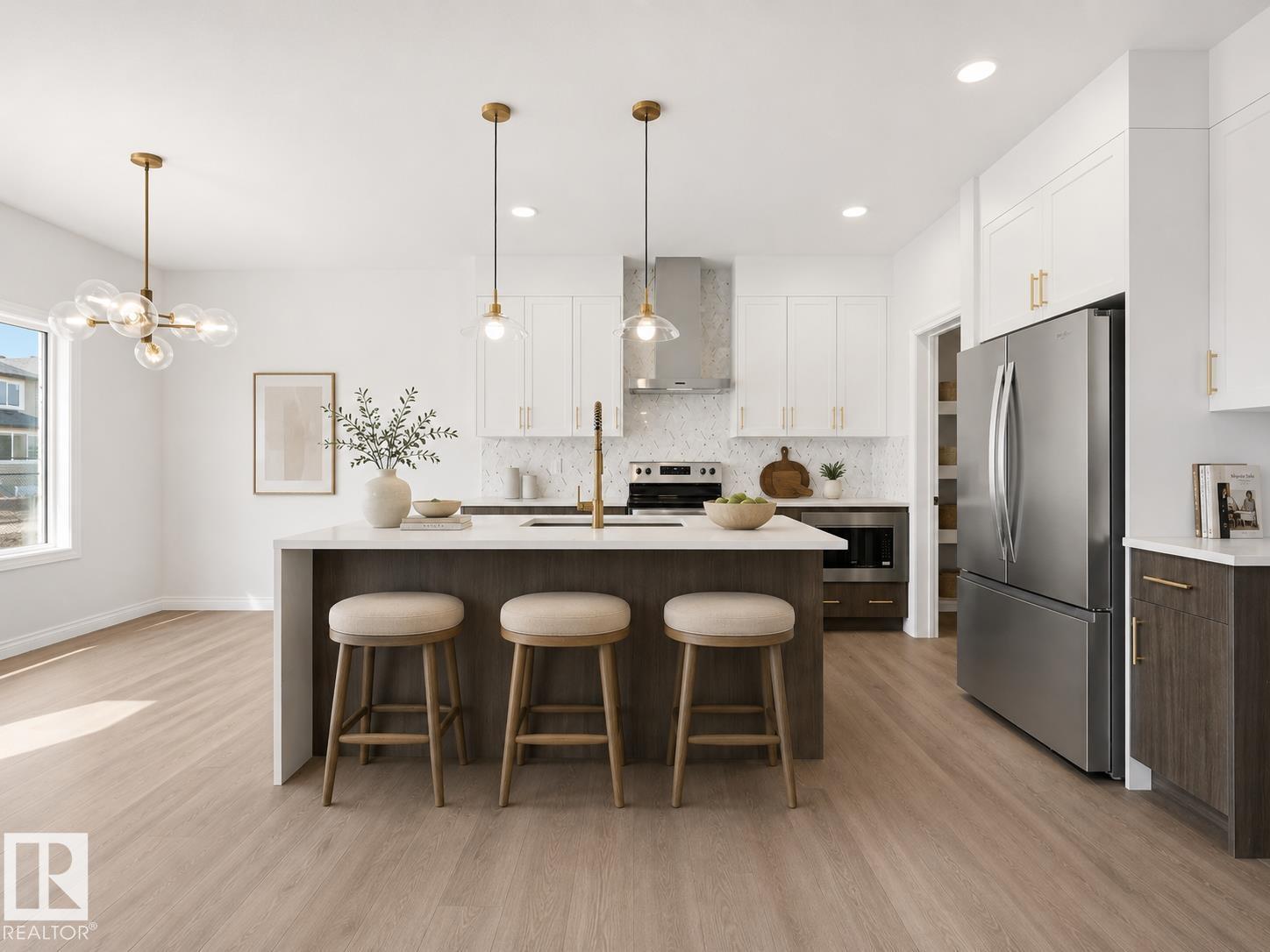 935 18 AV NW - 9