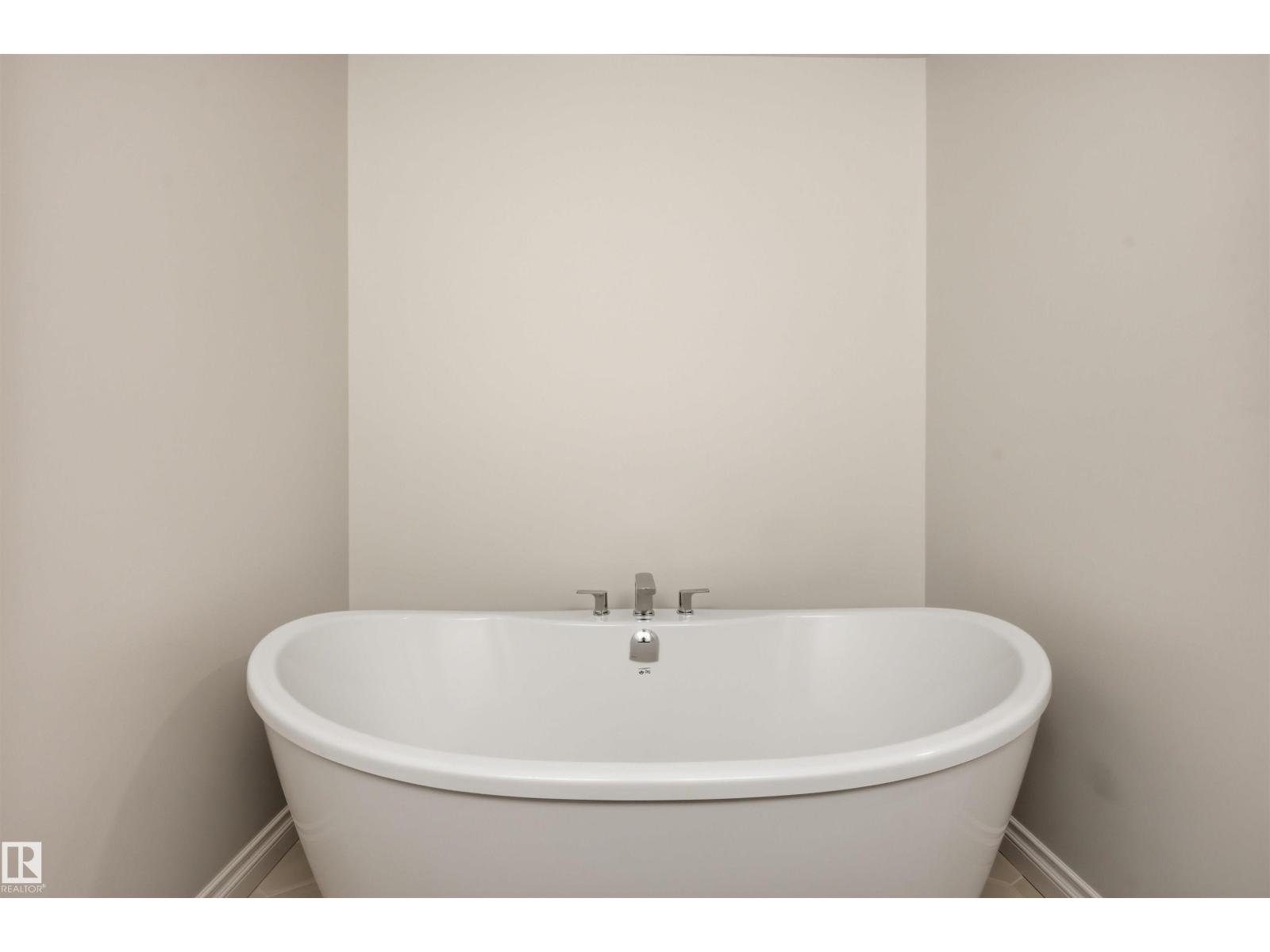935 18 AV NW - 37
